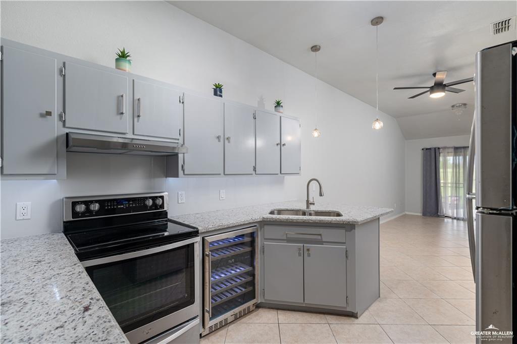 1406 Circle Drive