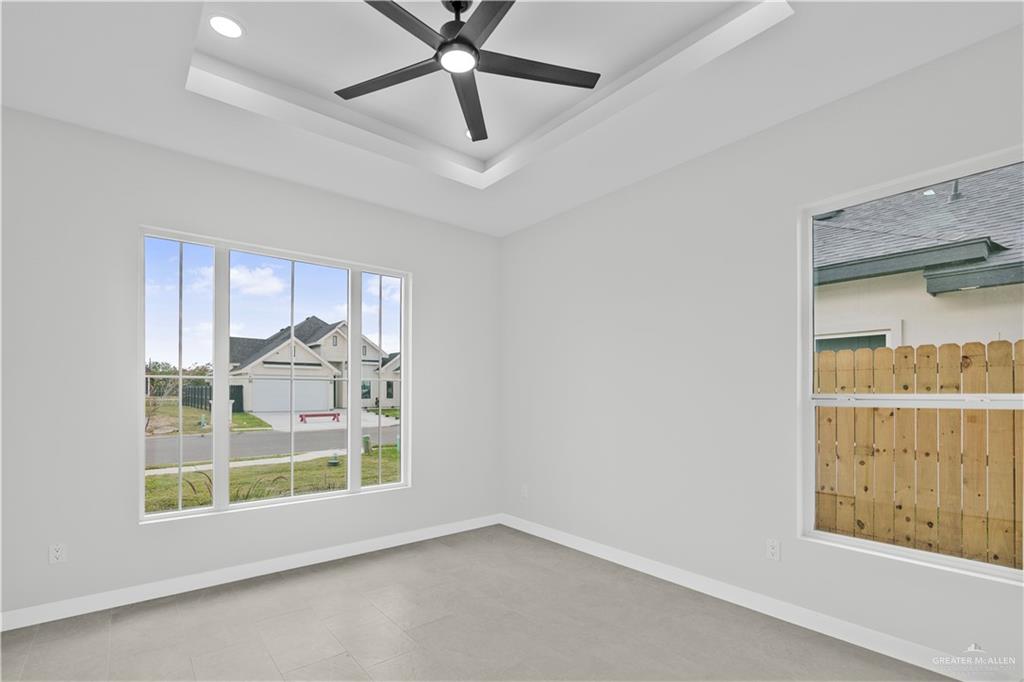 2217 N Venice Avenue