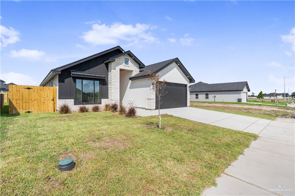 2217 N Venice Avenue