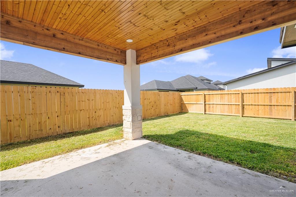 2217 N Venice Avenue