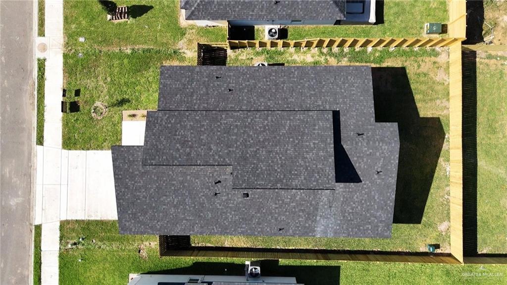 2218 N Piedra Avenue