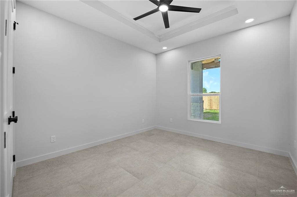 2218 N Piedra Avenue