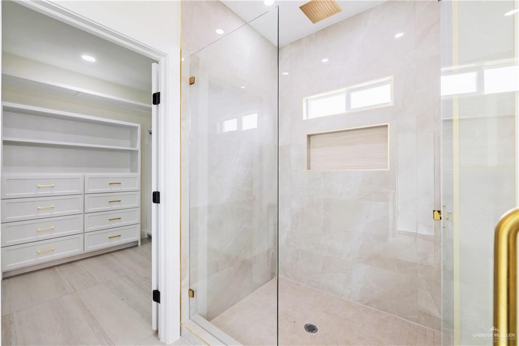 3100 N Adler Avenue E