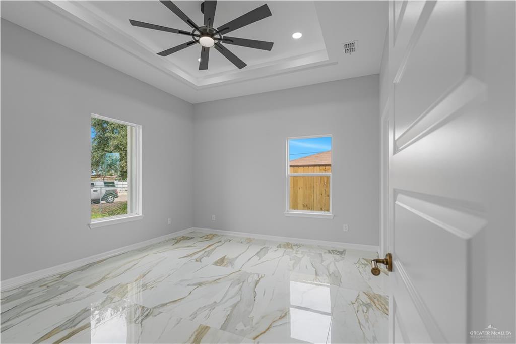 1713 Kristi Lane