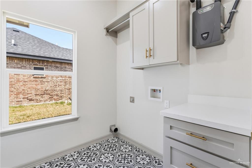 2002 Black Hills Street