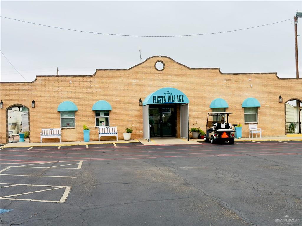 1620 La Joya Avenue