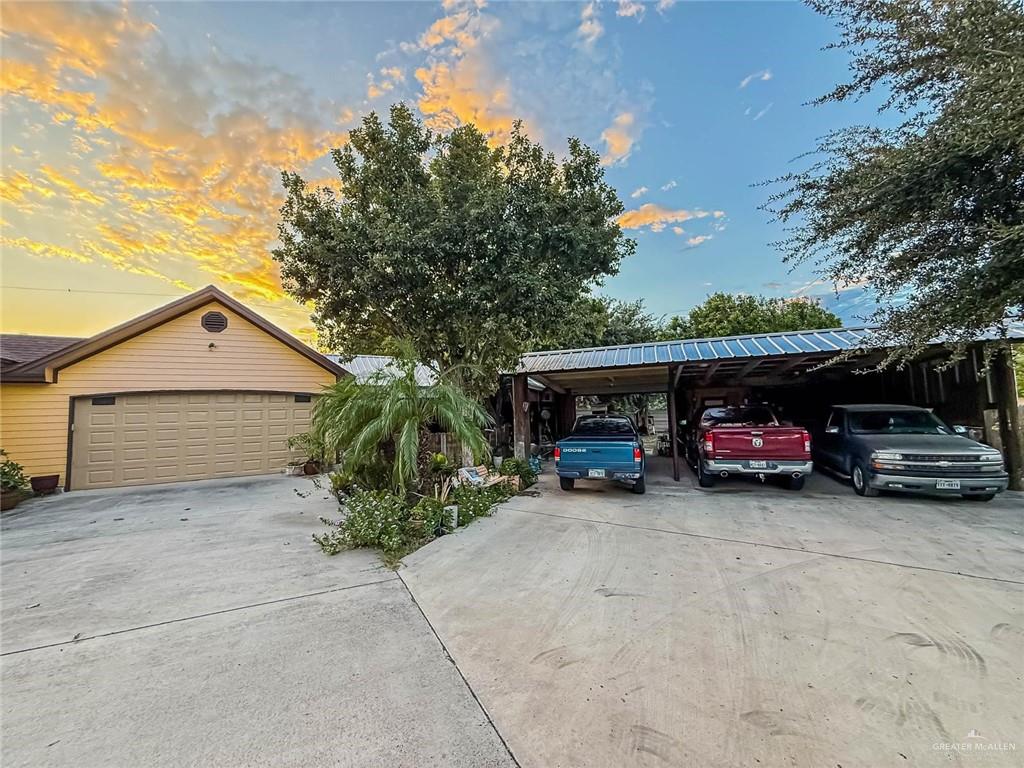 4701 Russell Circle