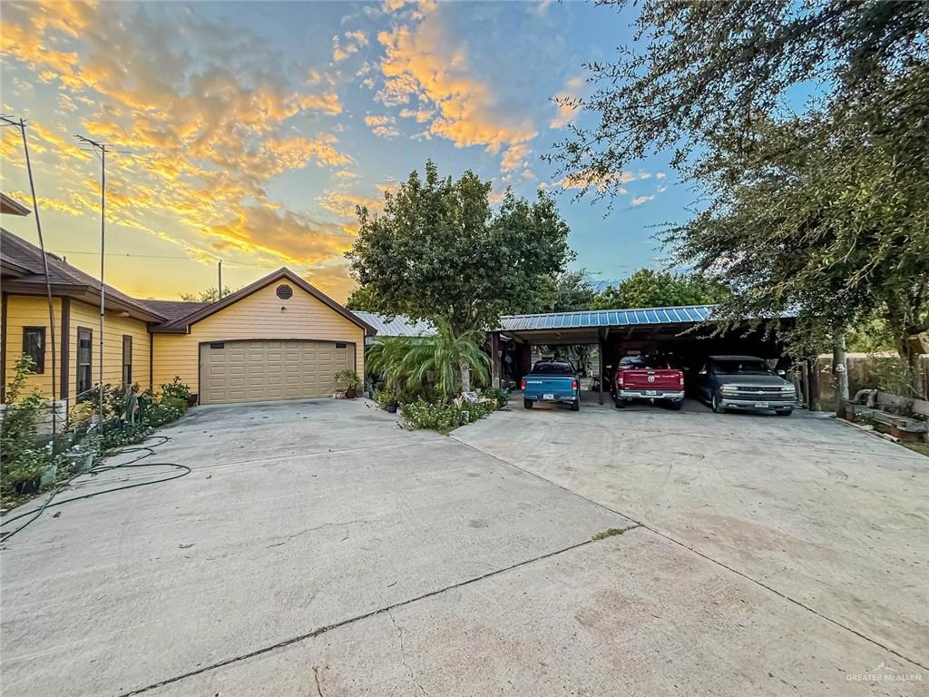 4701 Russell Circle