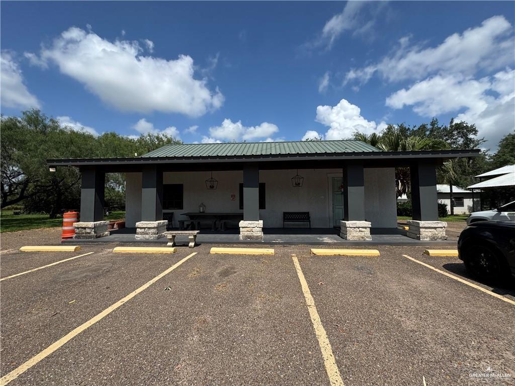 9805 N US Highway Business 281