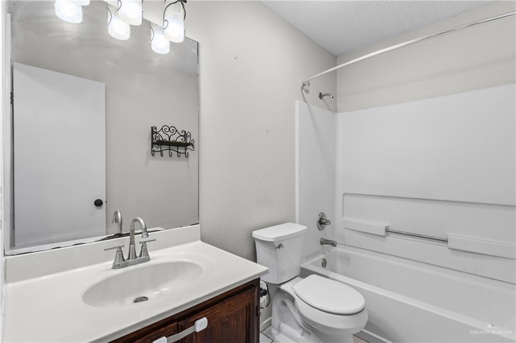 3809 Toucan Avenue, McAllen