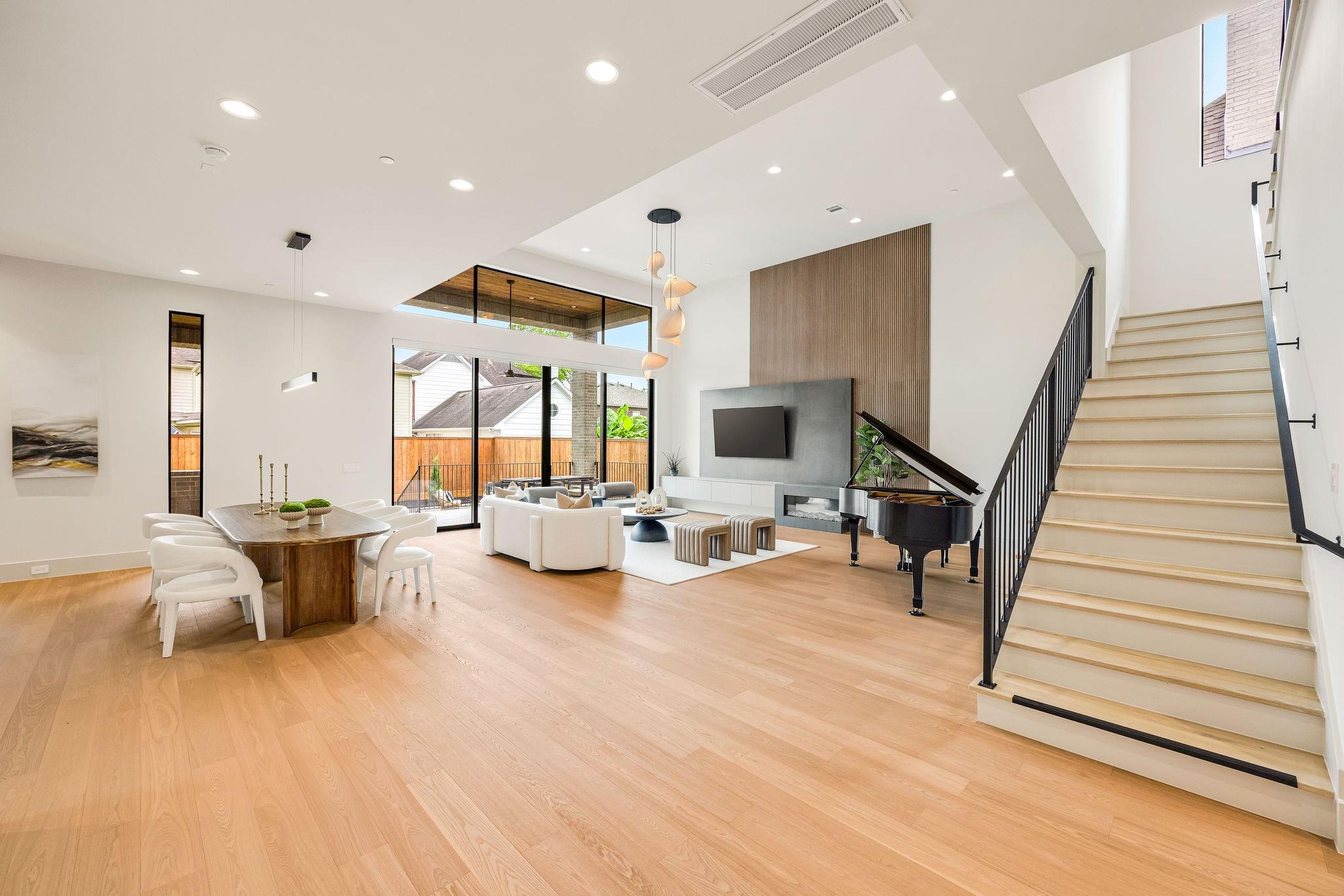 4531 Elm Street