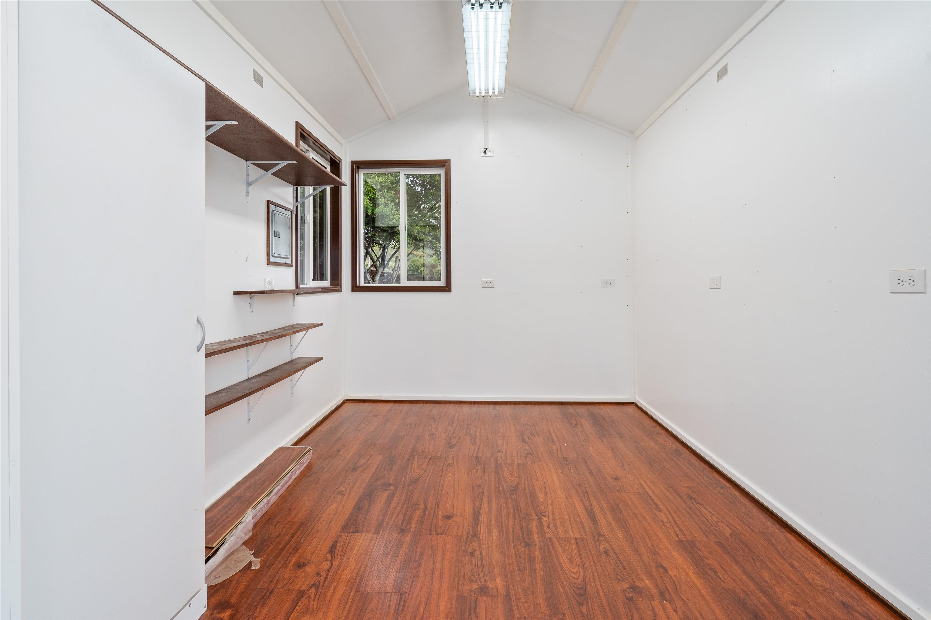 53 Maukanani St