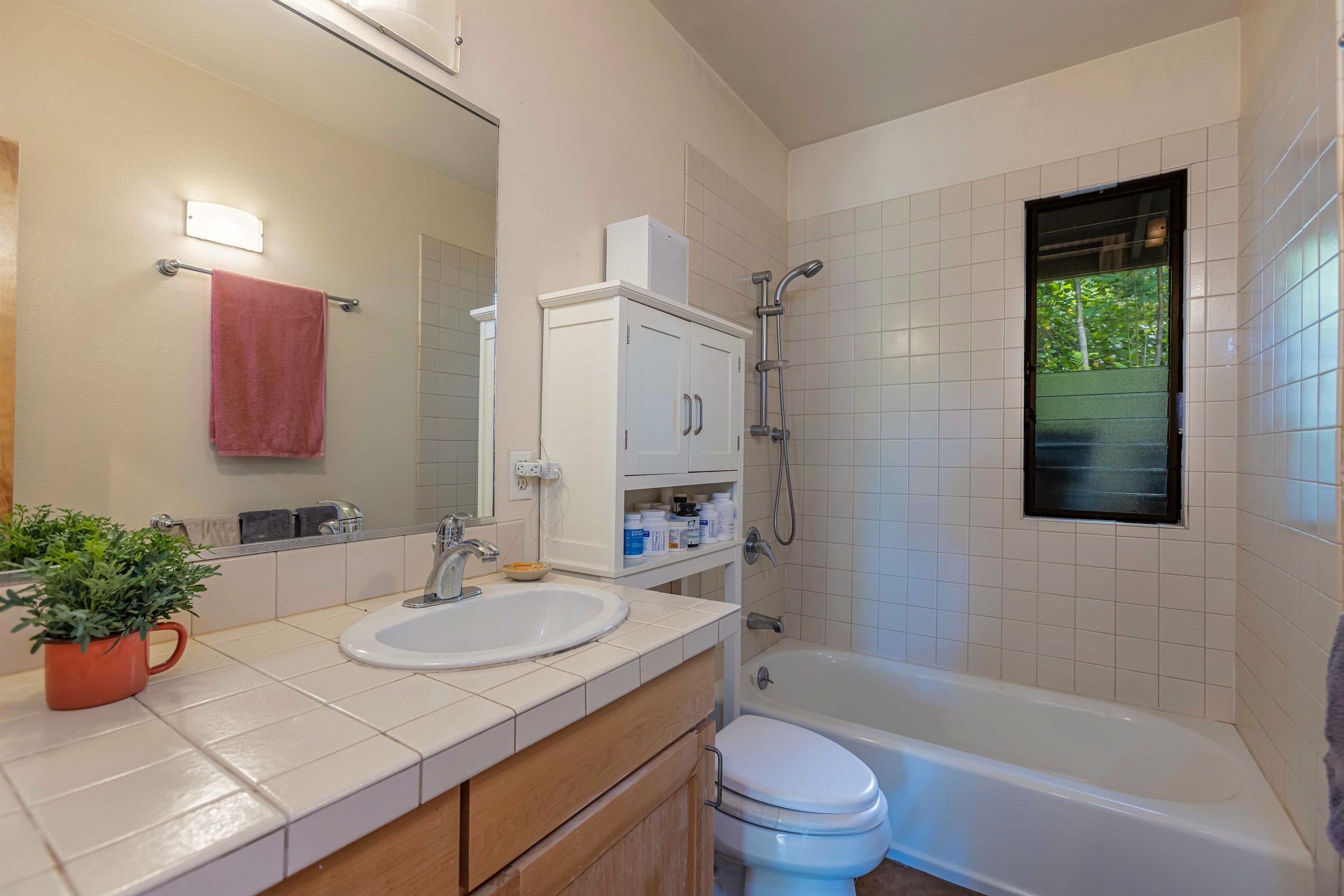 1195 Omaopio Rd Unit: Unit B