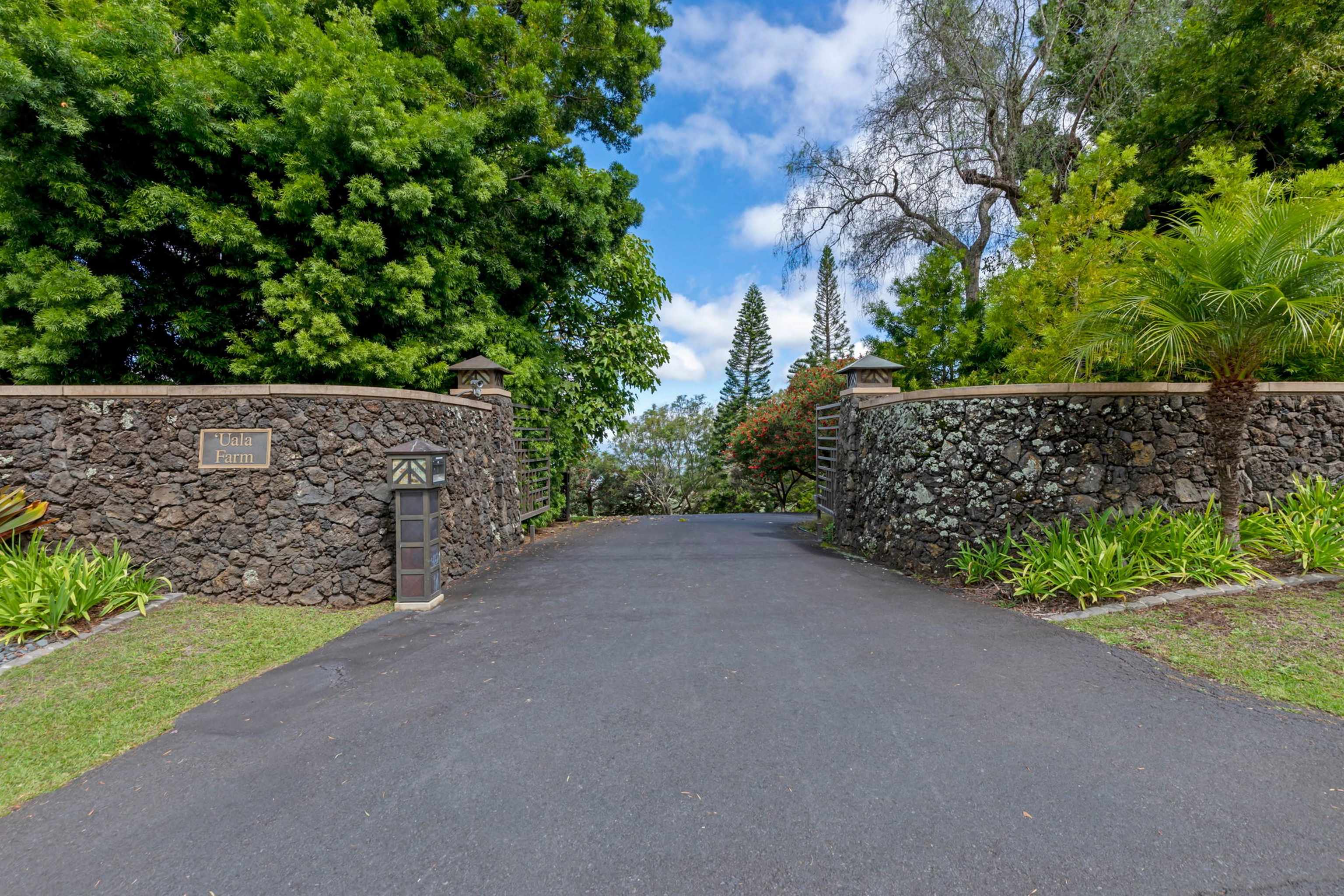 95 & 285 Kekaulike Ave