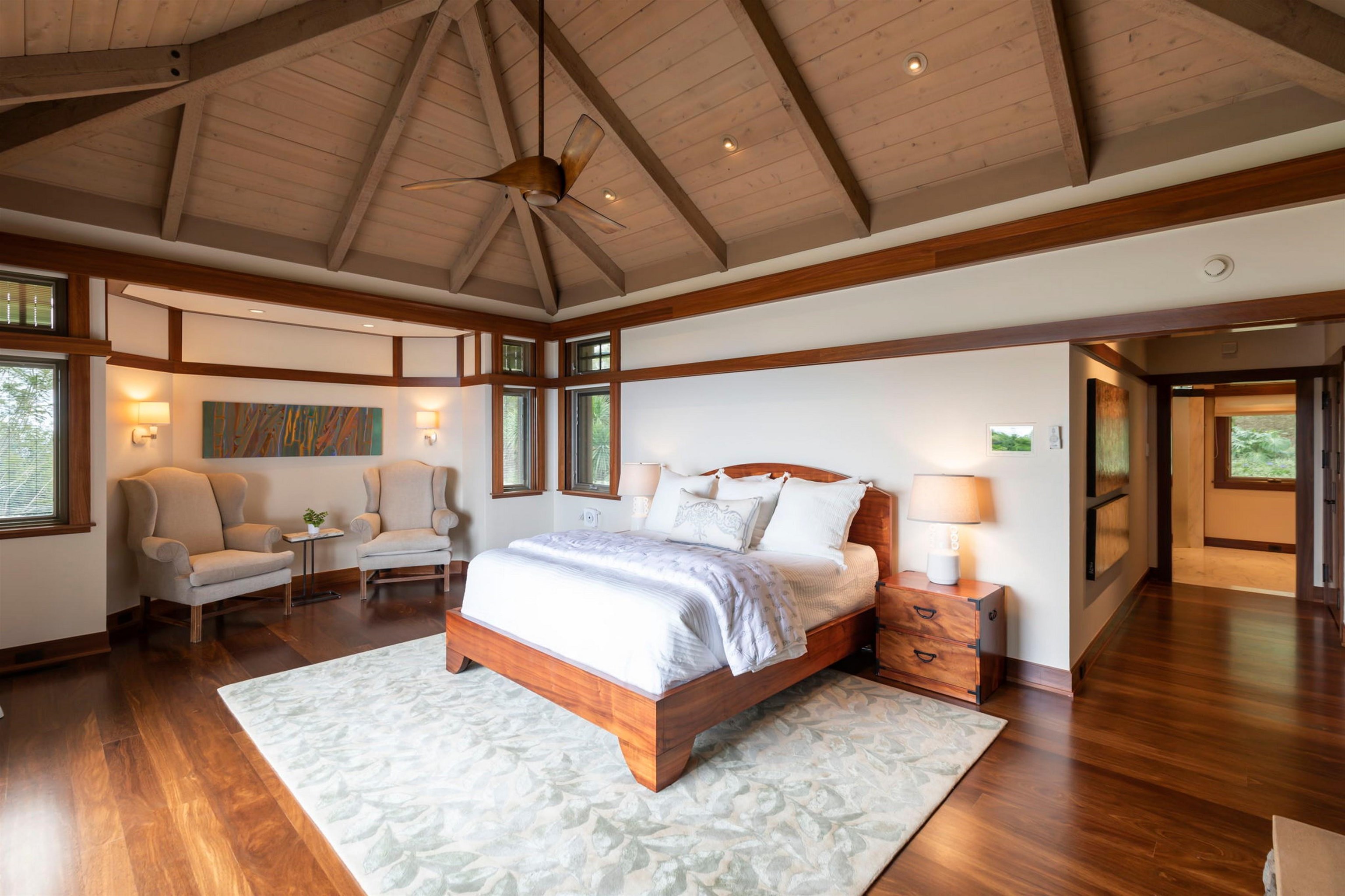 95 & 285 Kekaulike Ave