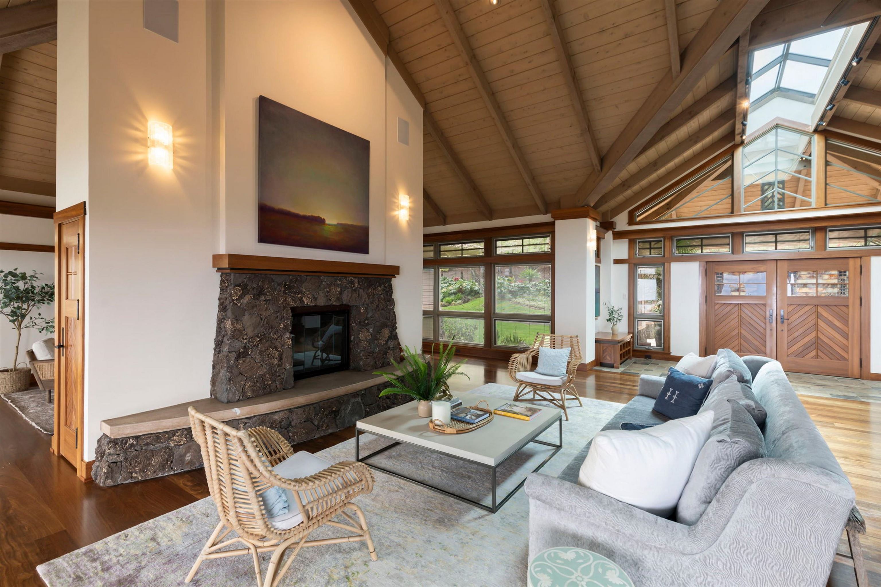 95 & 285 Kekaulike Ave