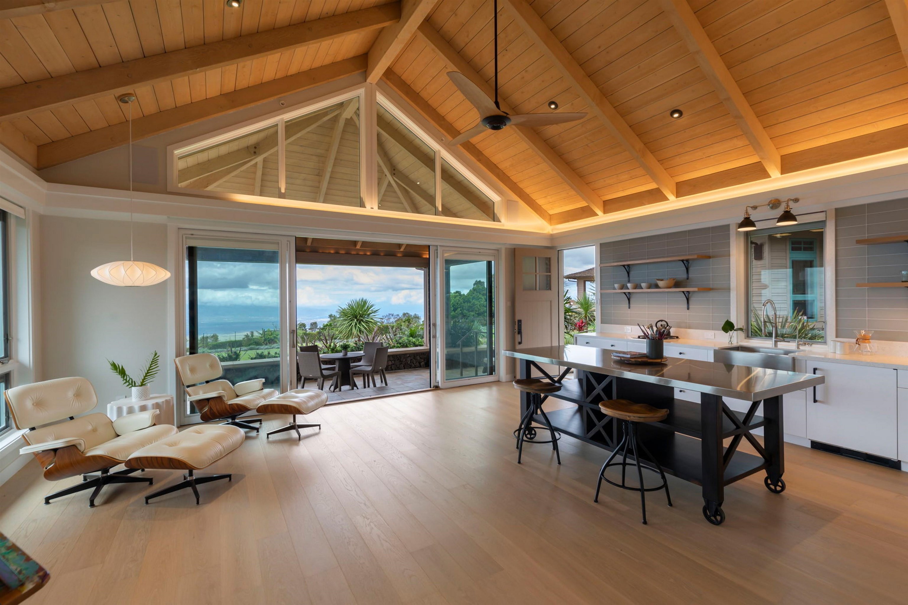 95 & 285 Kekaulike Ave