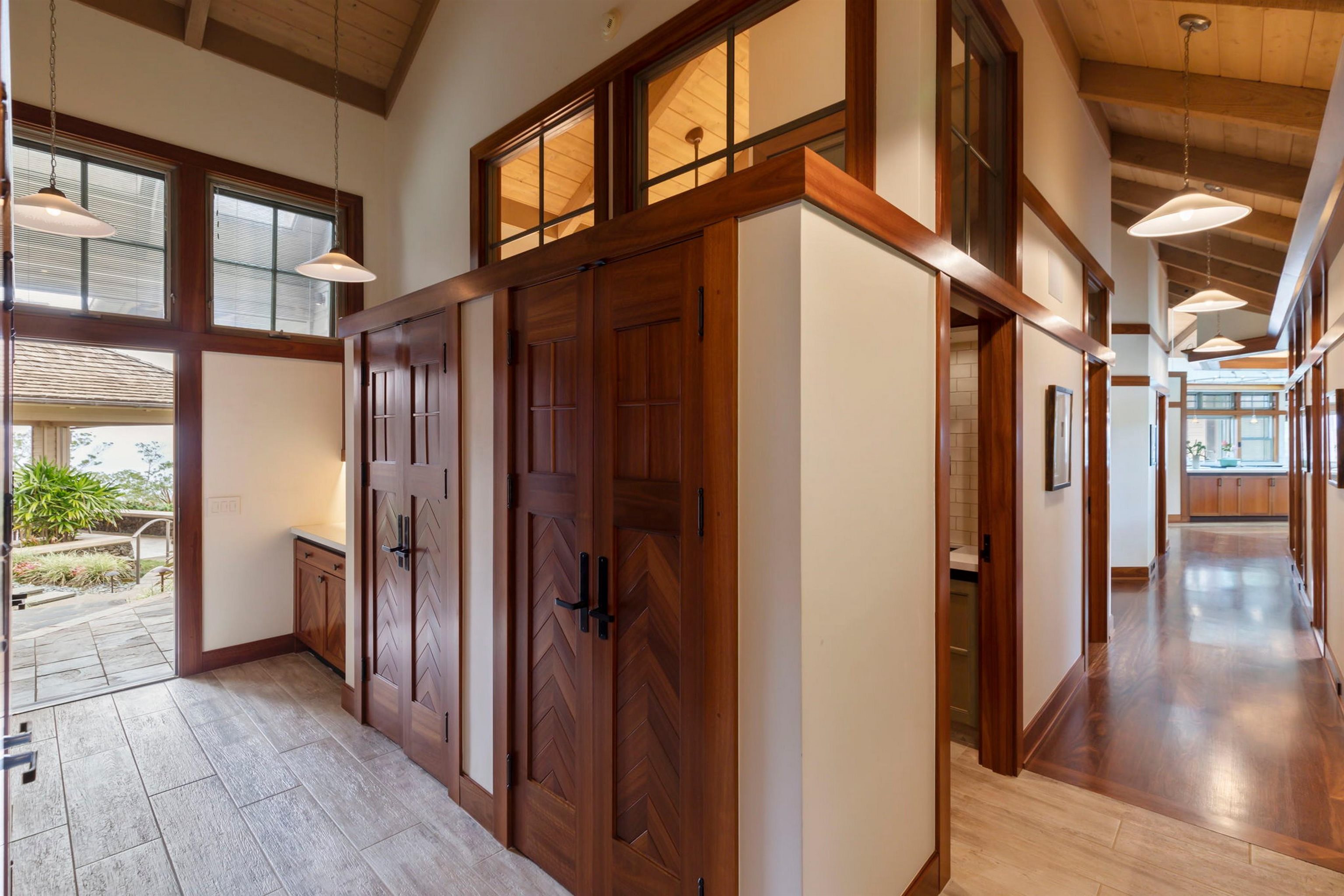 95 & 285 Kekaulike Ave