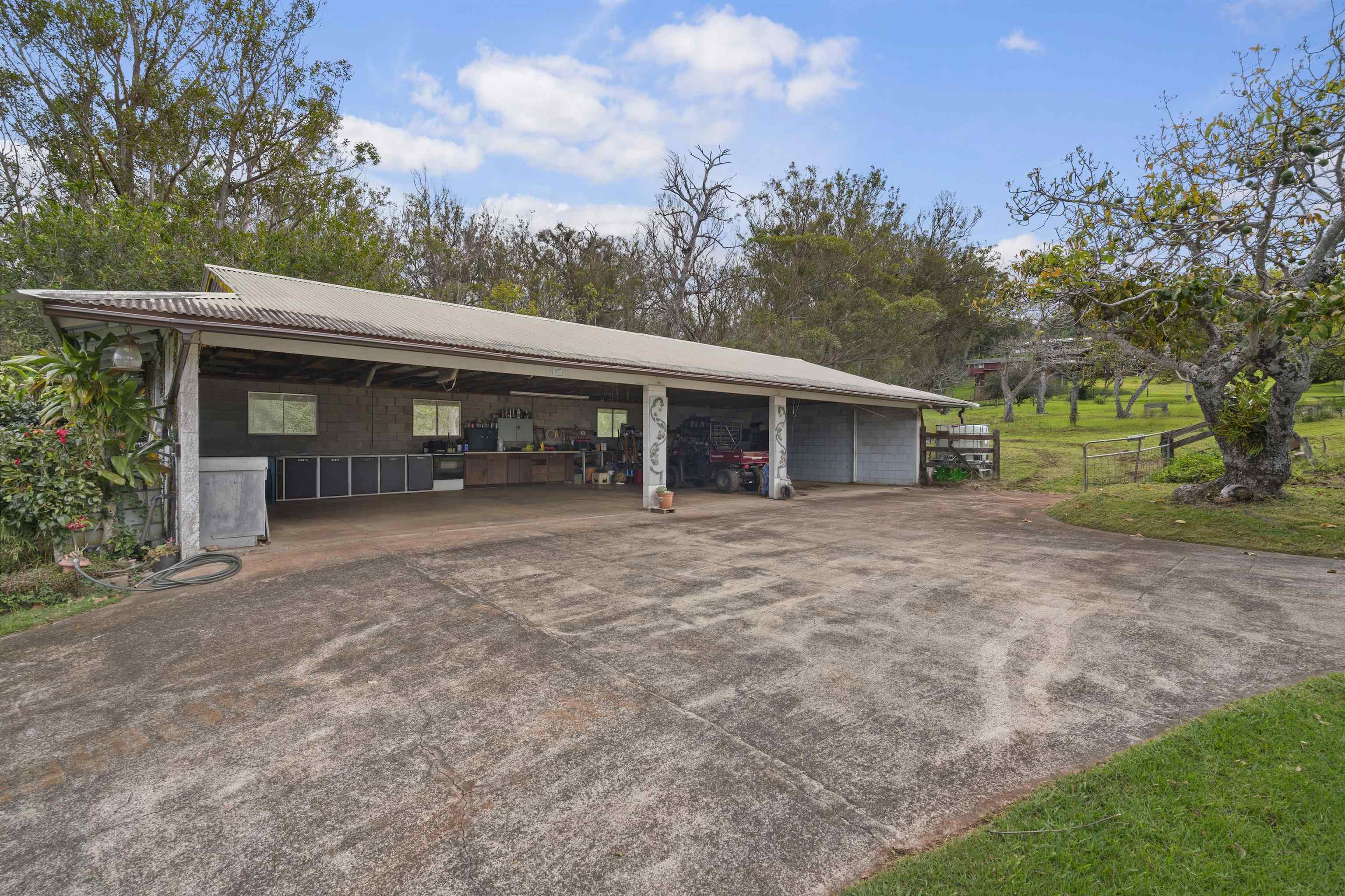 1423 Olinda Rd