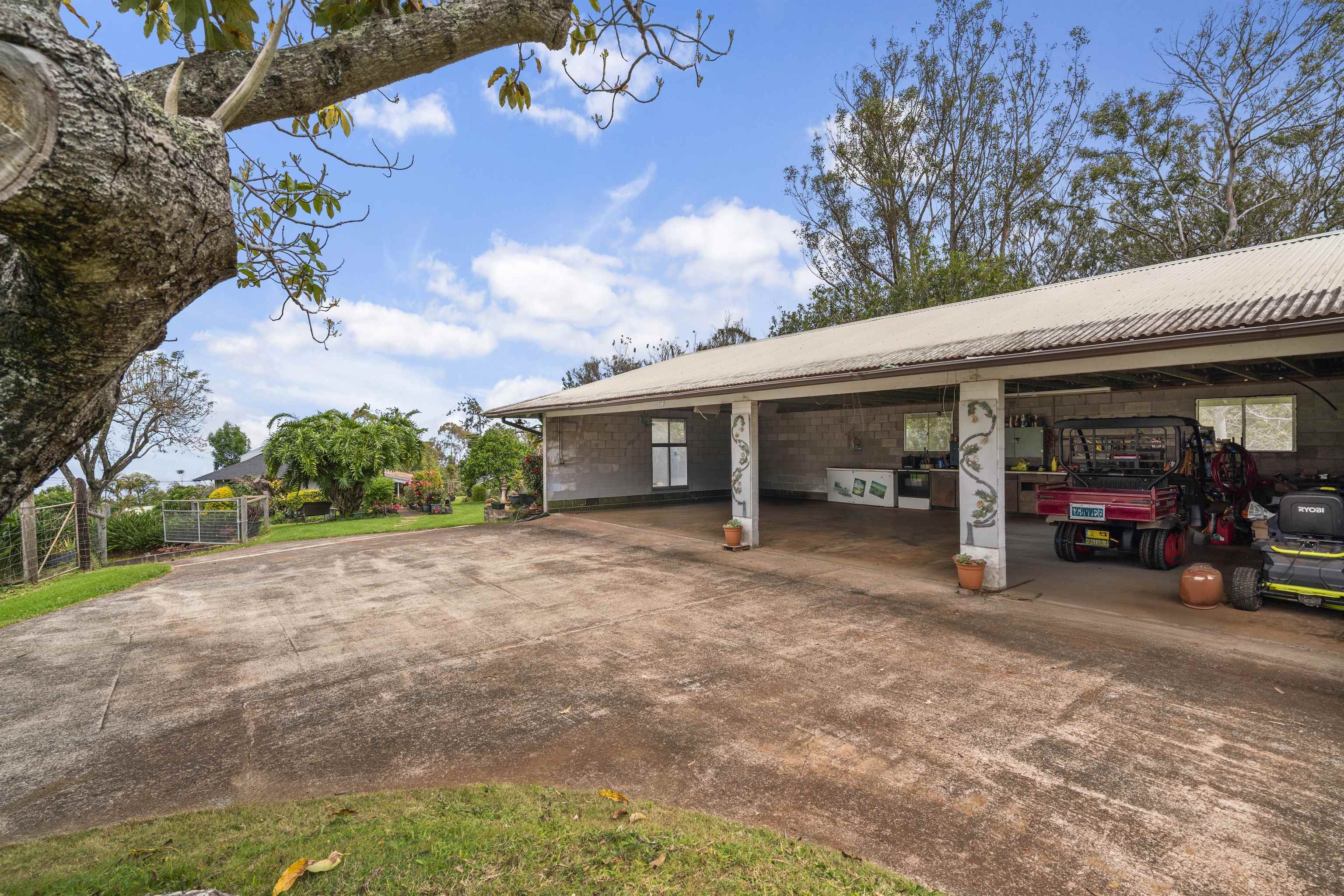 1423 Olinda Rd