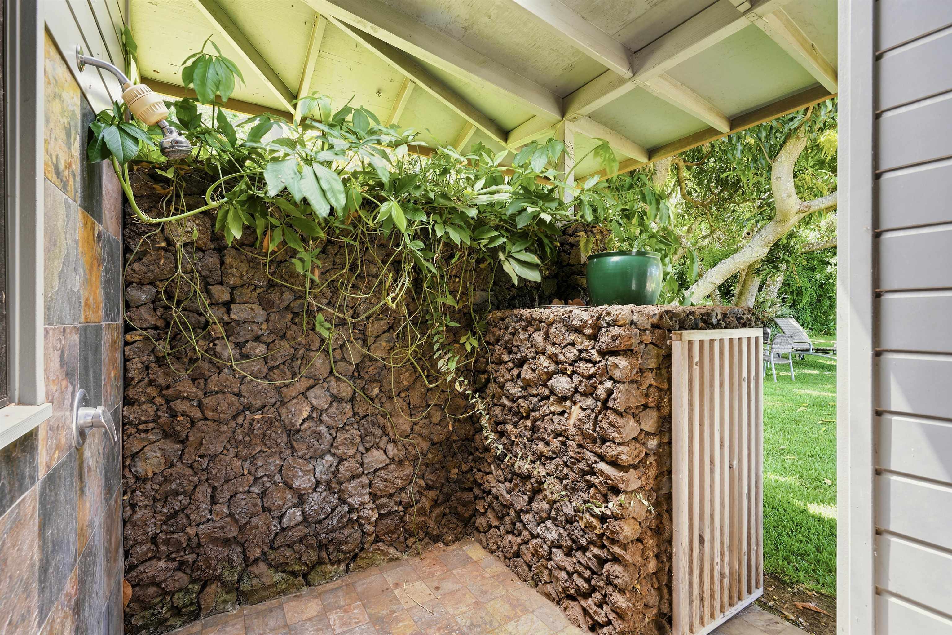1195 Omaopio Rd Unit: Unit A