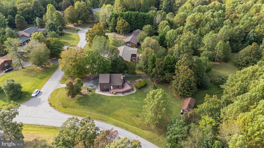 6635 HORSESHOE DRIVE
