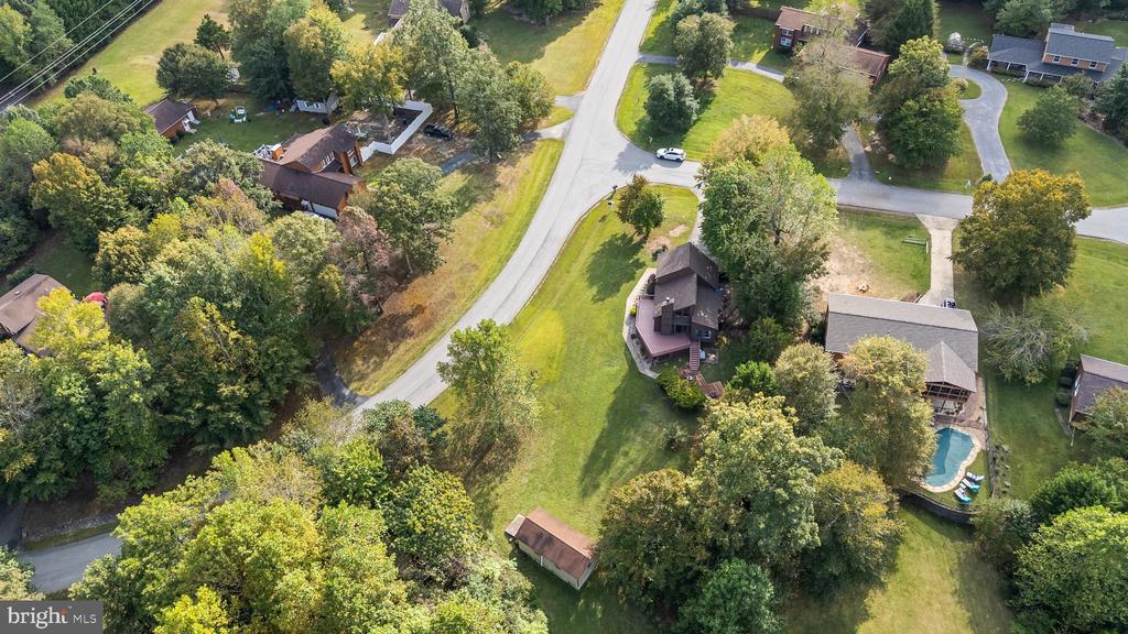 6635 HORSESHOE DRIVE