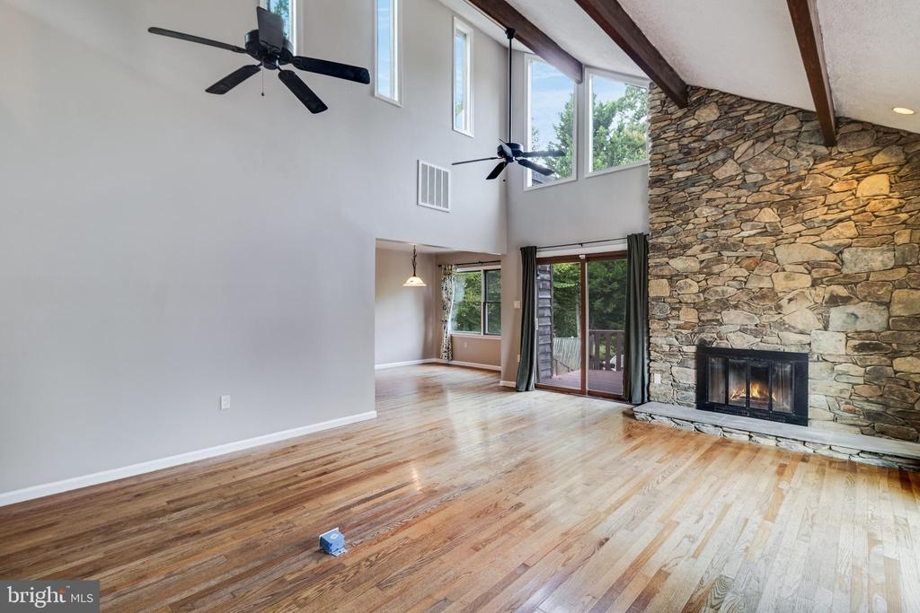 6635 HORSESHOE DRIVE
