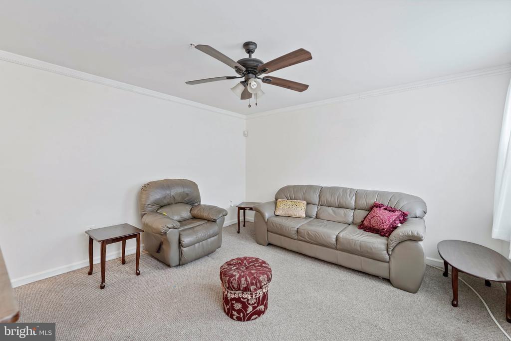 7501 VAL LANE