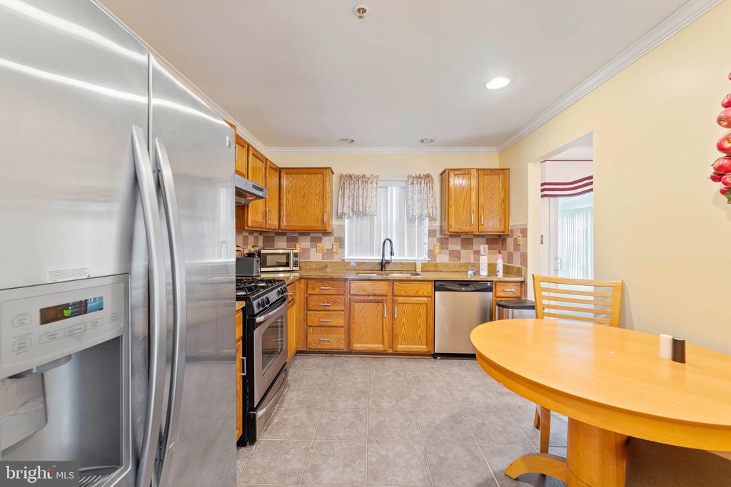 7501 VAL LANE