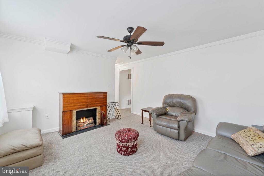 7501 VAL LANE