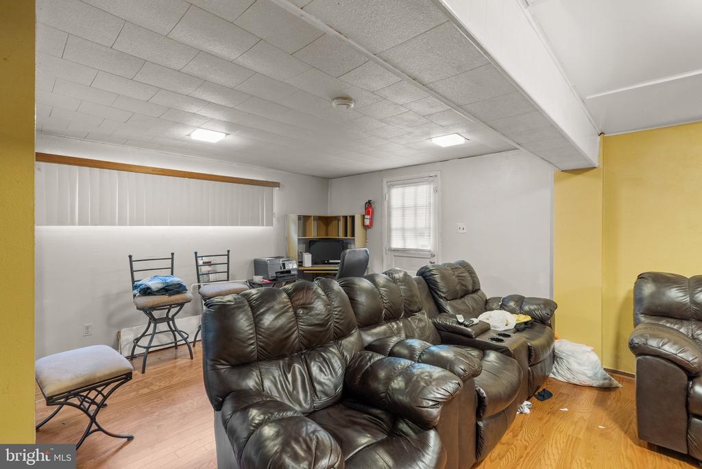 9513 NOBLE DRIVE
