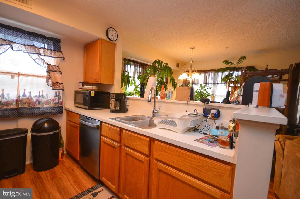 14100 FARNSWORTH LANE Unit: 2103