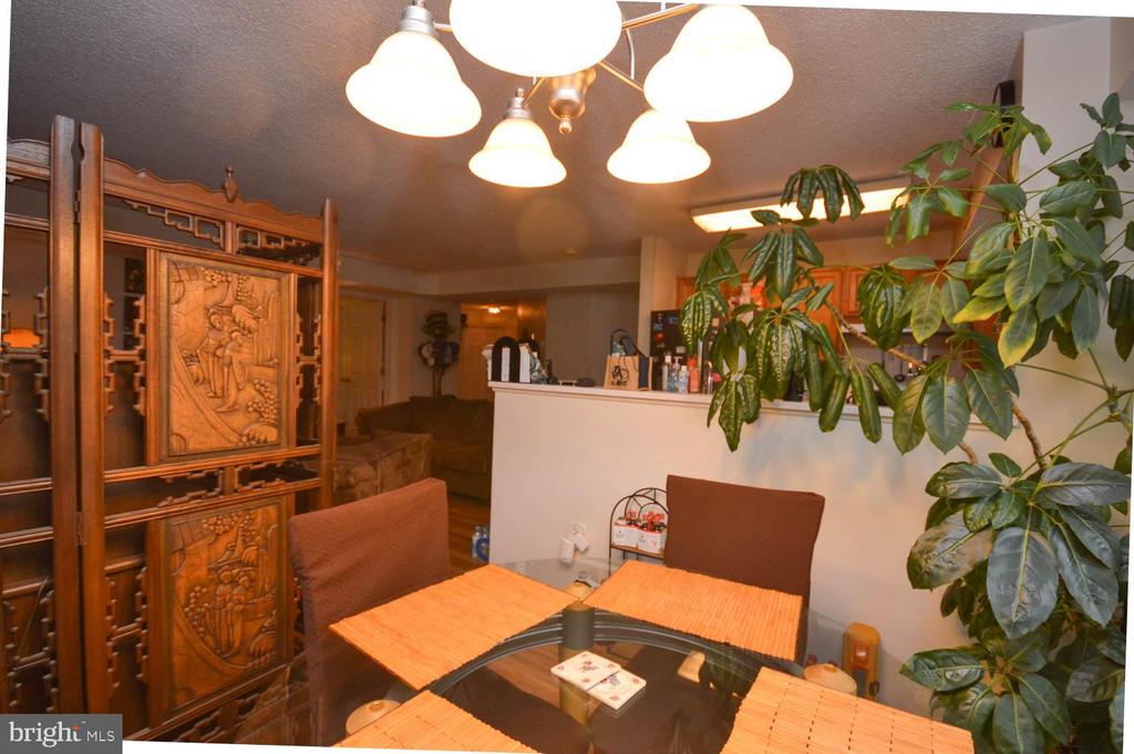 14100 FARNSWORTH LANE Unit: 2103