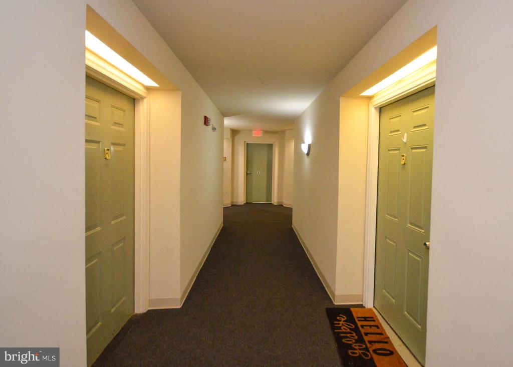 14100 FARNSWORTH LANE Unit: 2103