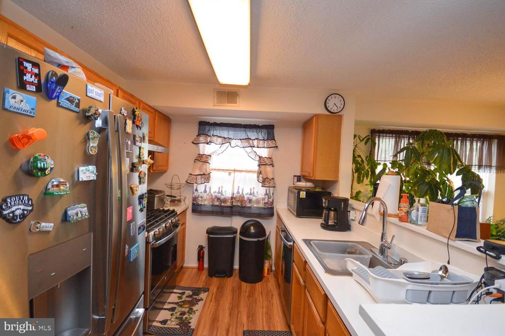 14100 FARNSWORTH LANE Unit: 2103