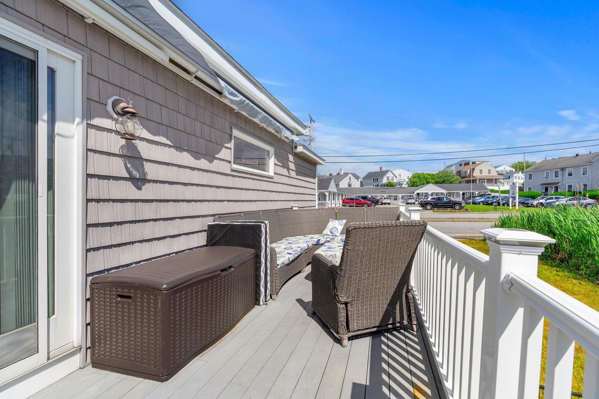 527 Ocean Boulevard