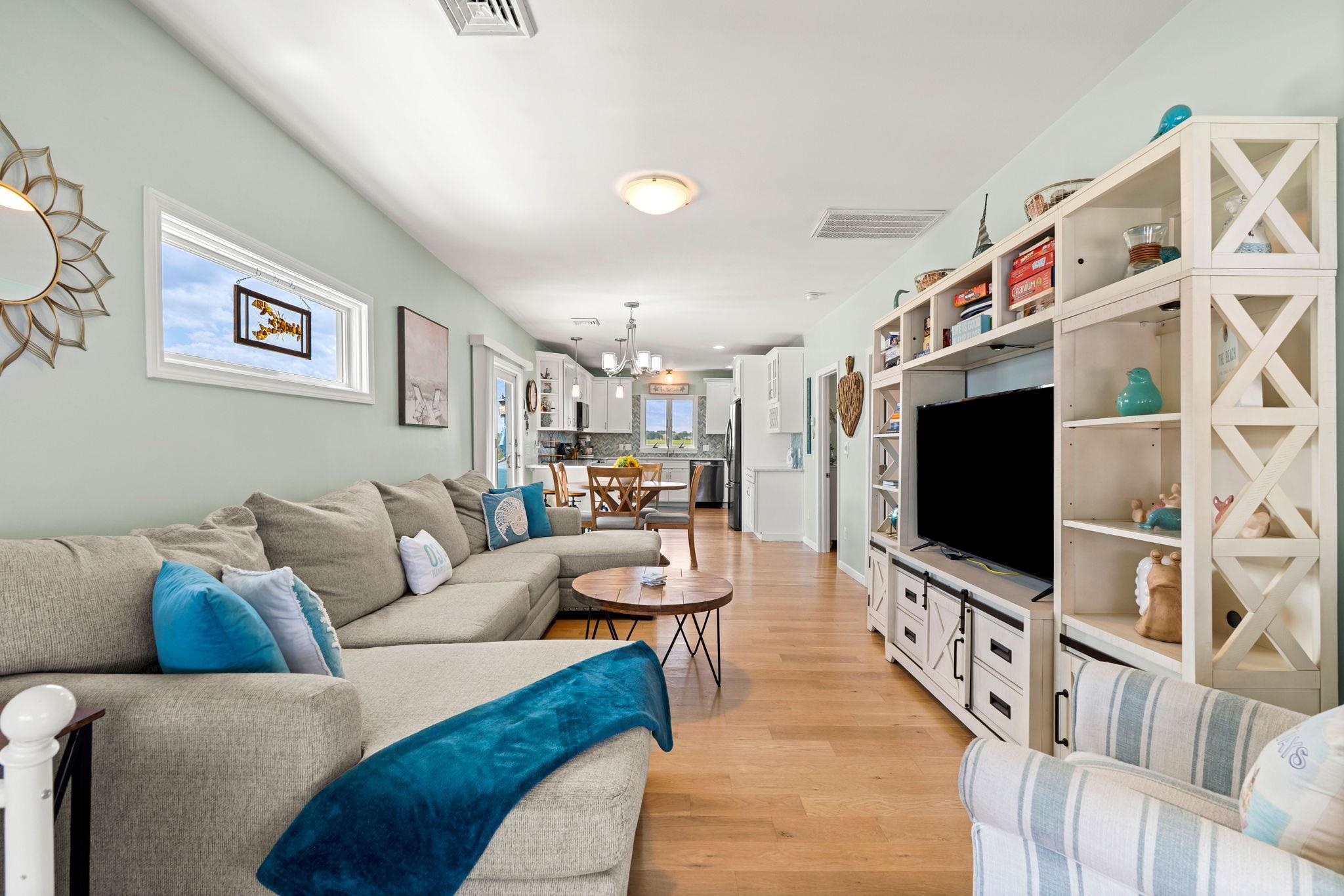 527 Ocean Boulevard