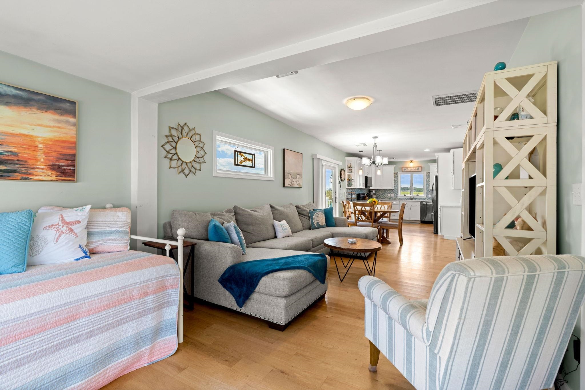527 Ocean Boulevard