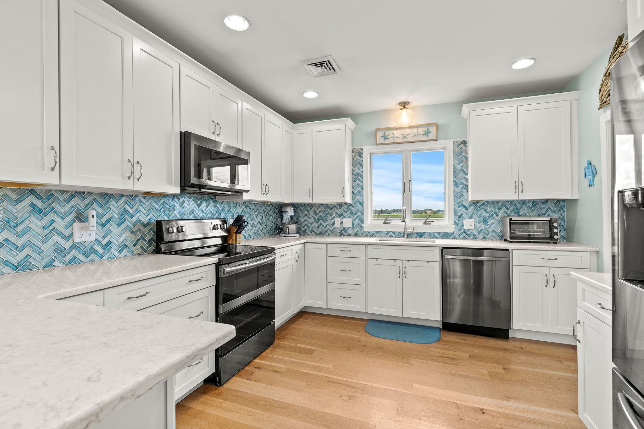 527 Ocean Boulevard