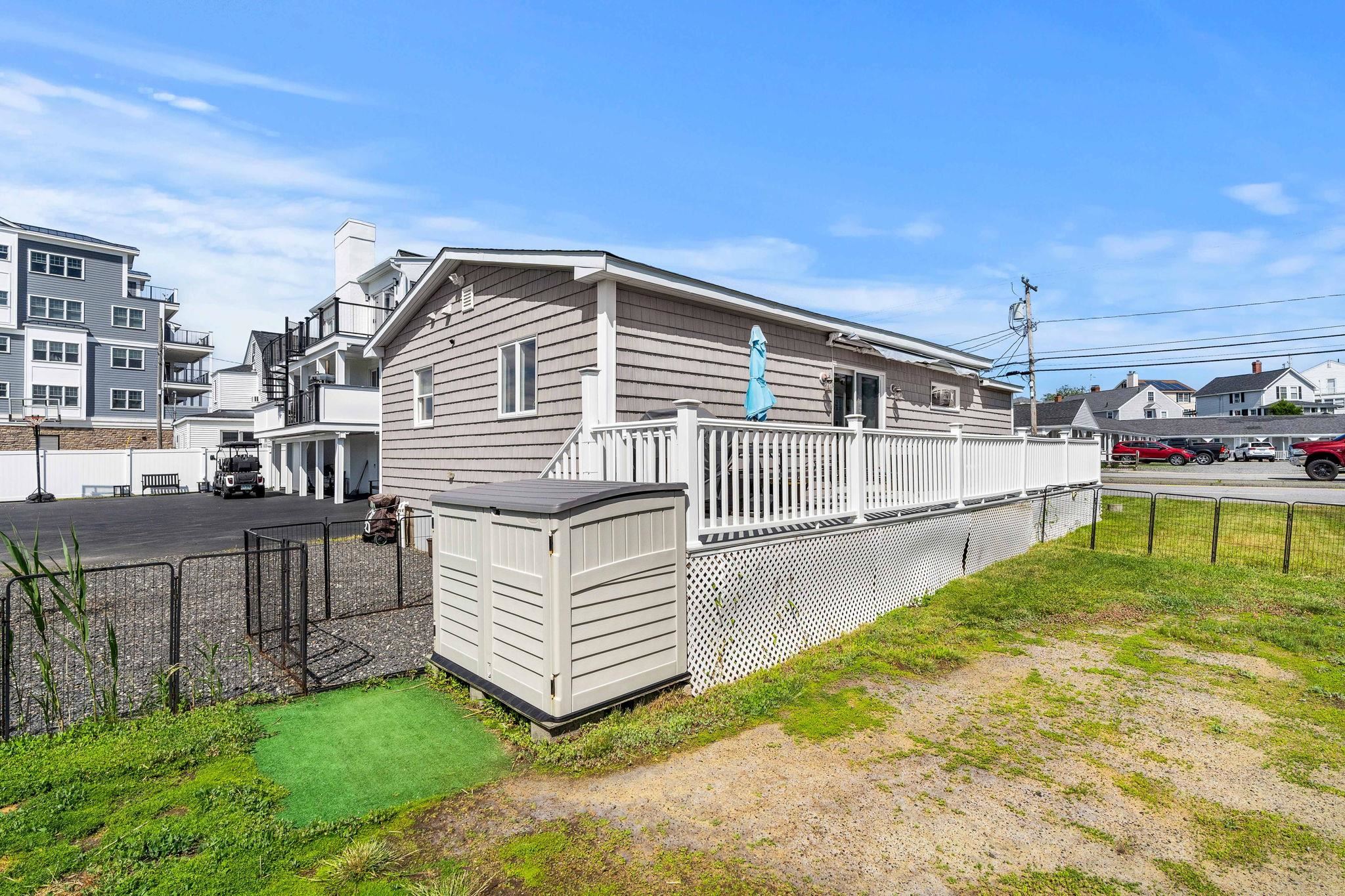 527 Ocean Boulevard