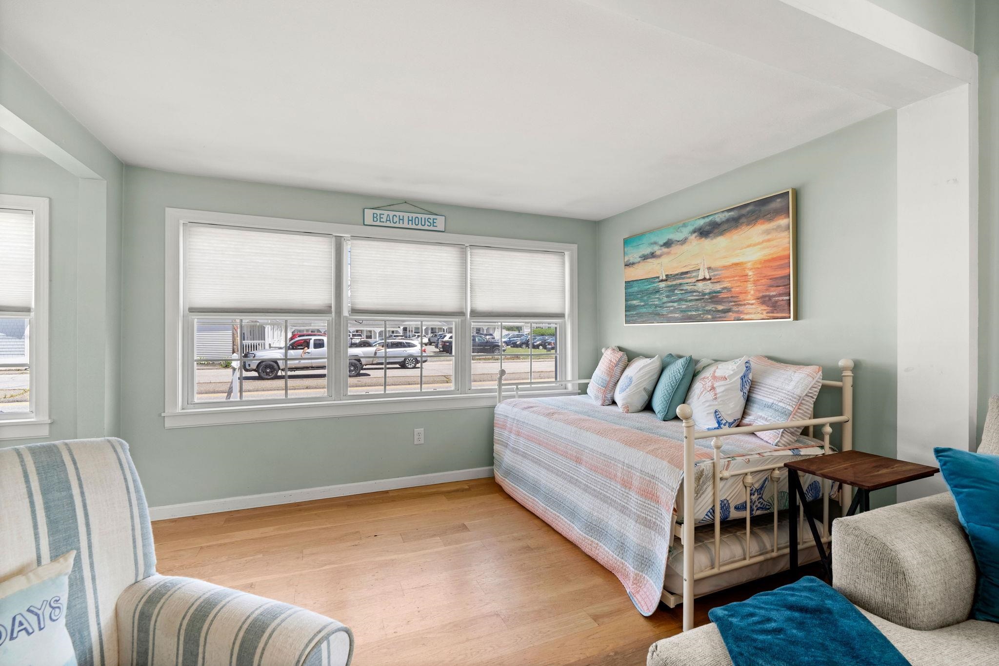 527 Ocean Boulevard