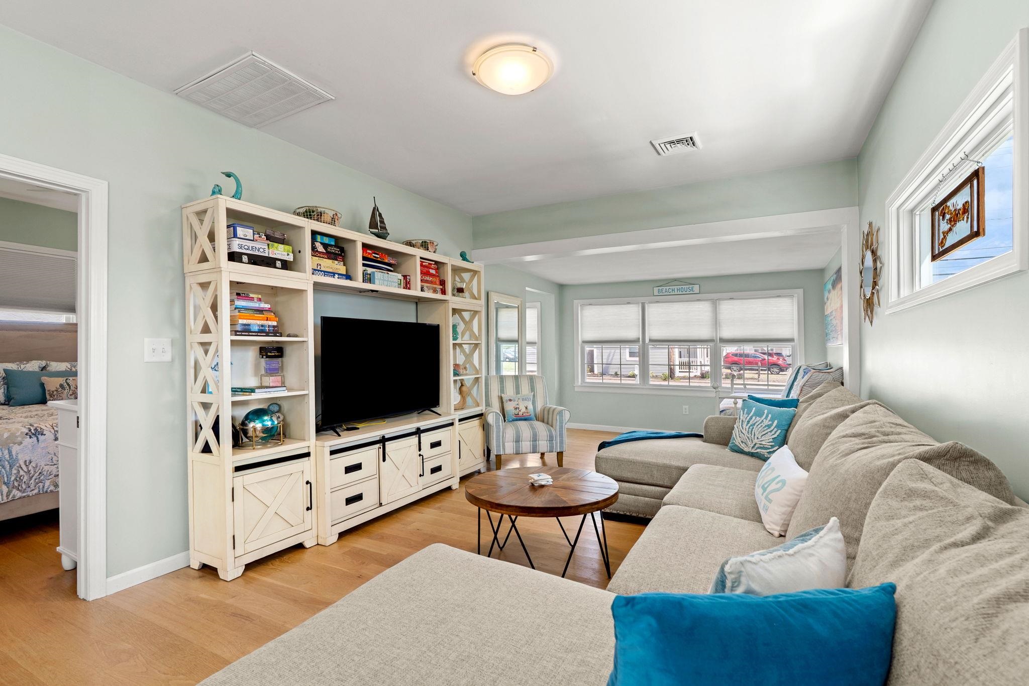 527 Ocean Boulevard