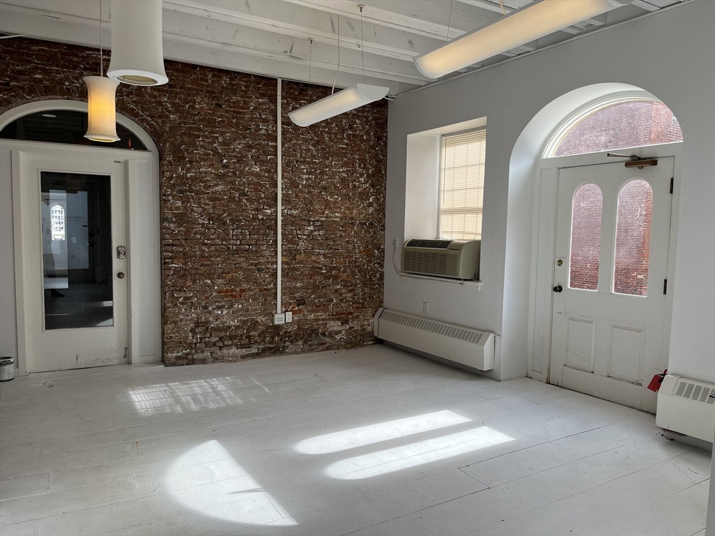 11 Market Square Unit: 10