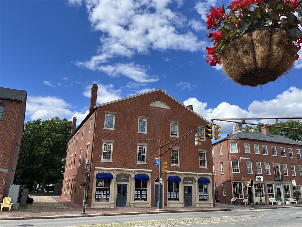11 Market Square Unit: 10