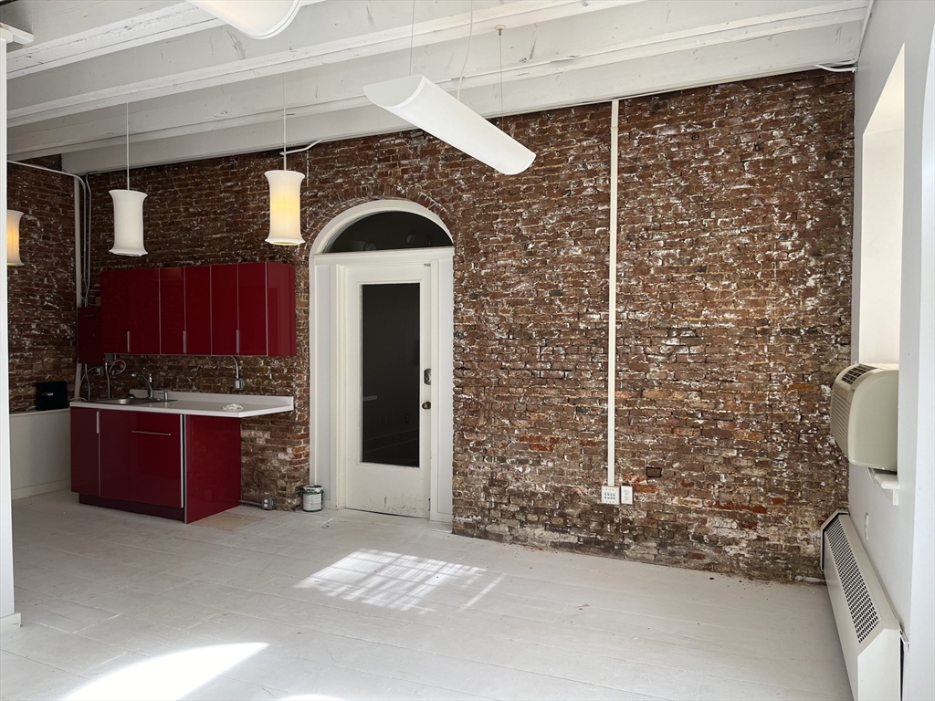 11 Market Square Unit: 10