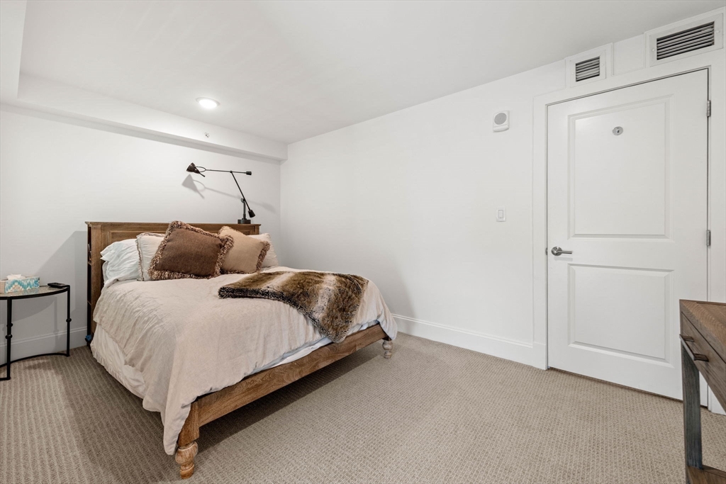 151 High St # 2B