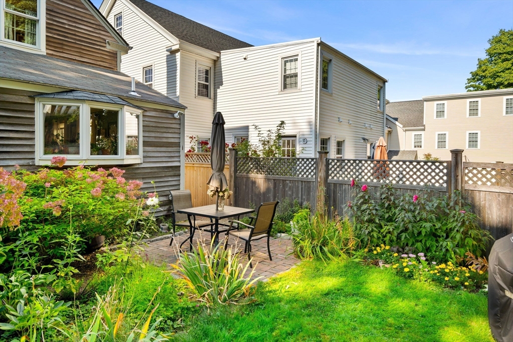 25 Oakland St # 25
