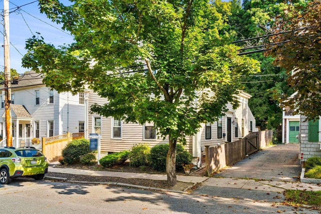 25 Oakland St # 25