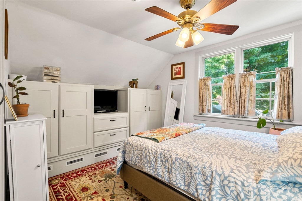 25 Oakland St # 25
